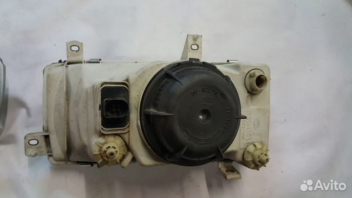 Фары фольксваген венто volkswagen vento левая прав