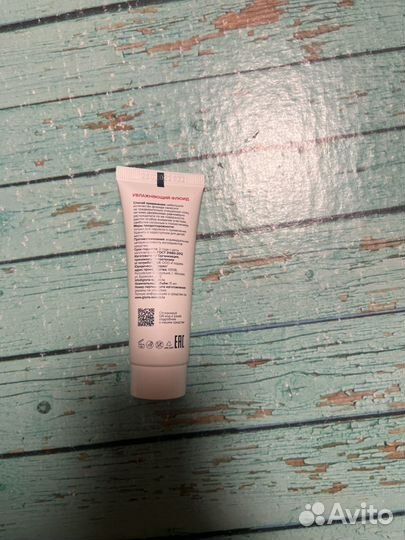 Skin helpers увлажняющий флюид