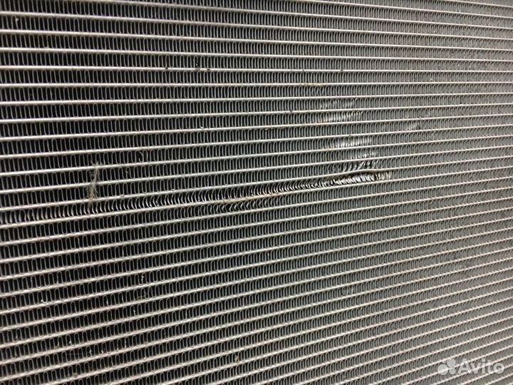 Радиатор Toyota Isis I рестайлинг (2009—2018)