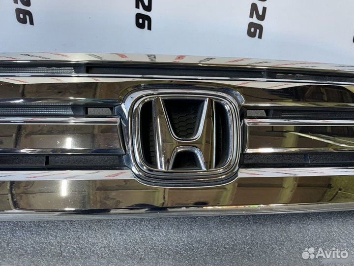 Решетка радиатора Honda Stepwgn RK1 RK5 RK2 2.0 L