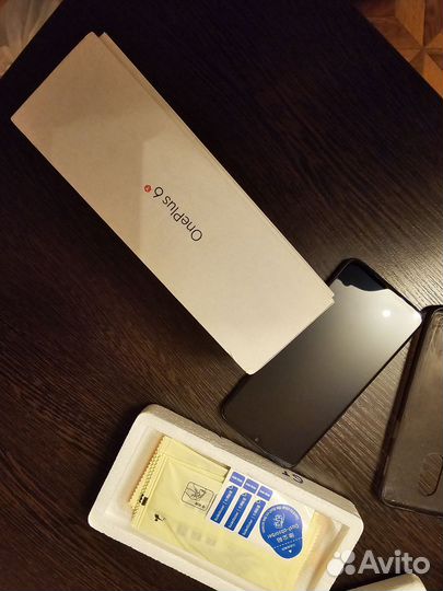 OnePlus 6T, 8/128 ГБ
