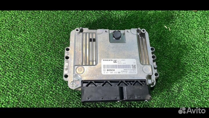 Блок управления двигателем Volvo V70 3 31312683,02