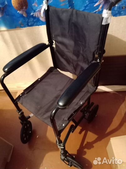 Коляска для людей с ограниченными возможностями