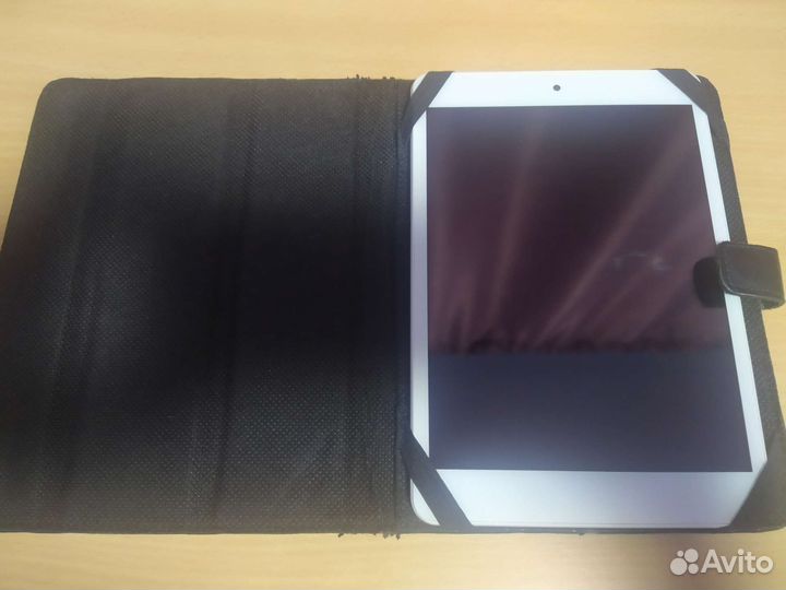 Планшет ехеq P842