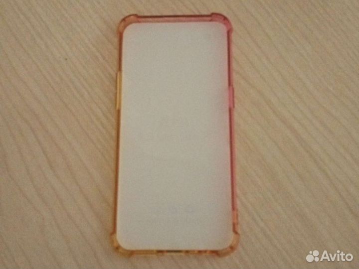 Чехлы на телефон