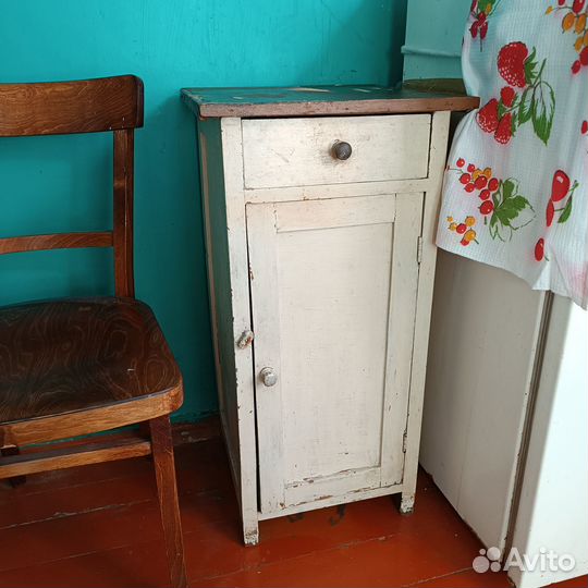 Тумбочка со столиком шкаф тумба СССР дерево