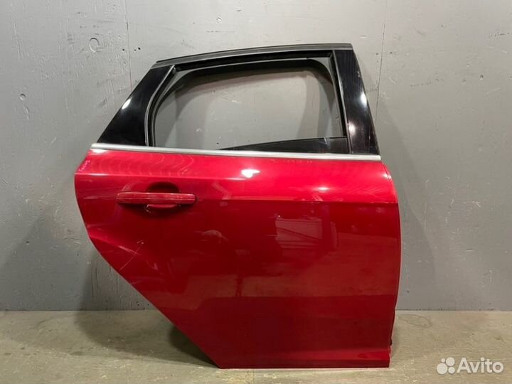Дверь задняя правая Ford Focus 3 CB8