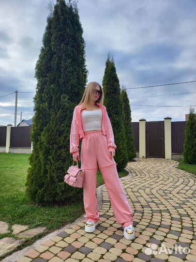 Спортивный костюм женский