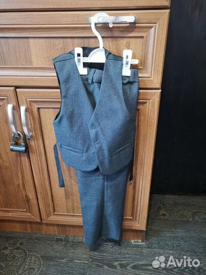 Продам костюм на мальчика