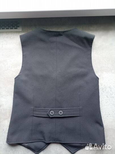 Жилетка для мальчика школьная 140