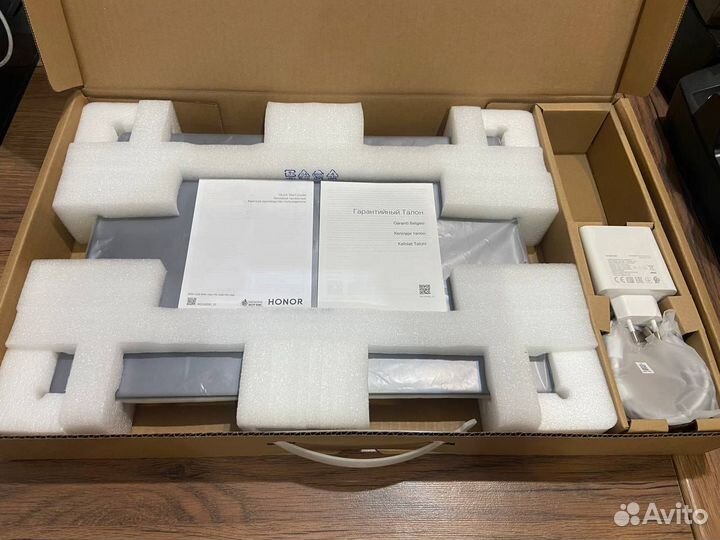 Honor MagicBook X16 Pro i5 13420H 16/512gb