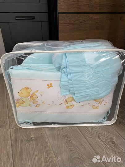 Бортики в кроватку с балдахином