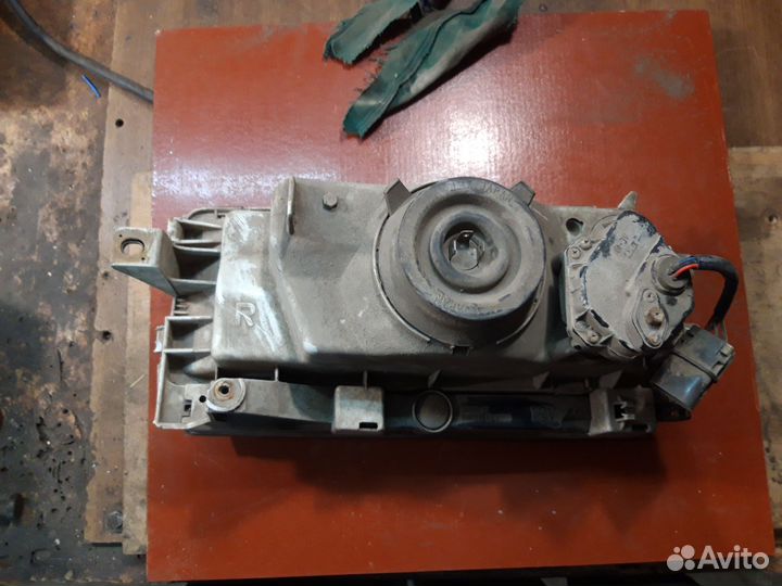 Фара Nissan bluebird