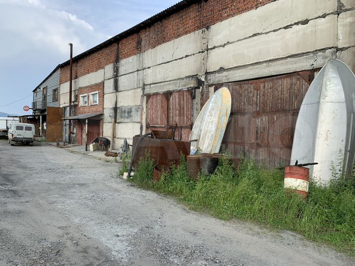 Гараж, > 30 м²