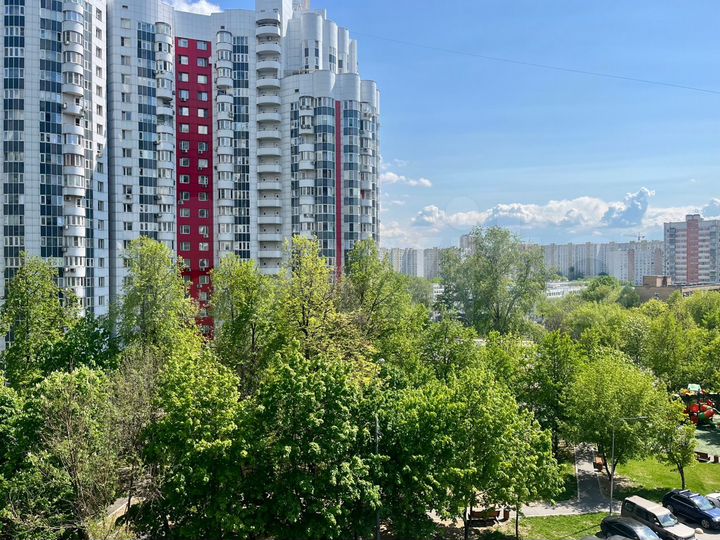 2-к. квартира, 57 м², 6/23 эт.