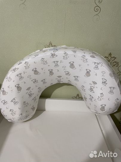 Подушка для кормления новая
