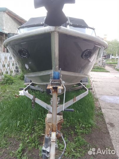 Фары врезные светодиодные для лодок и катеров