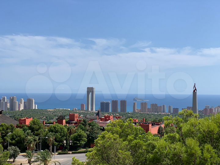 3-к. квартира, 108 м² (Испания)