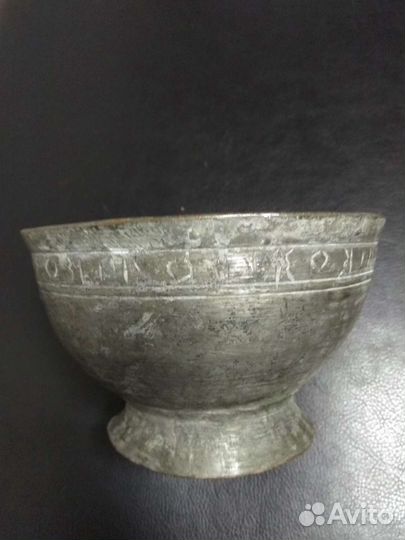 Антикварная медная чаша