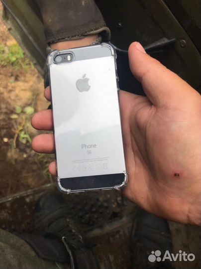 Телефон iPhone se