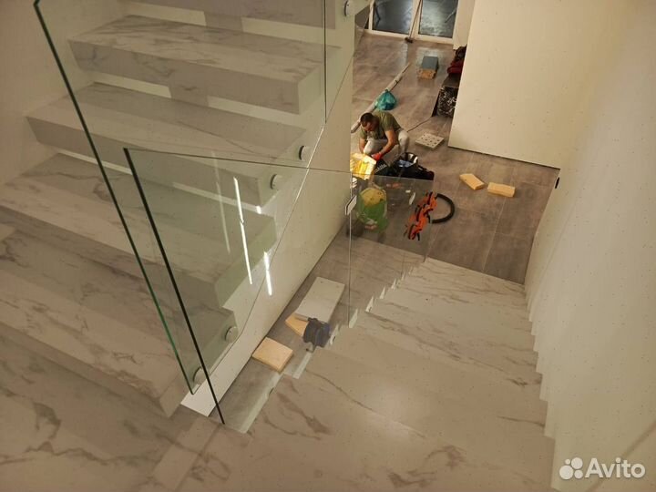 Стеклянные перила для лестниц