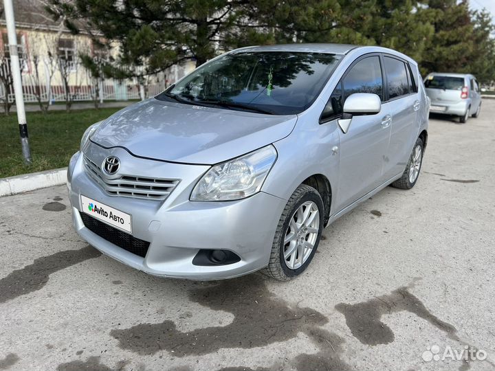 Toyota Verso 2.2 AT, 2009, 289 000 км