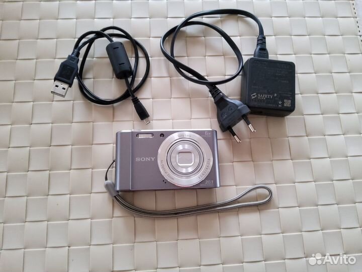 Фотокамера Sony