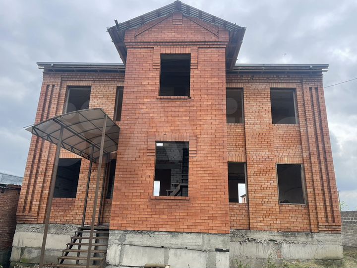 Дом 200 м² на участке 12 сот.