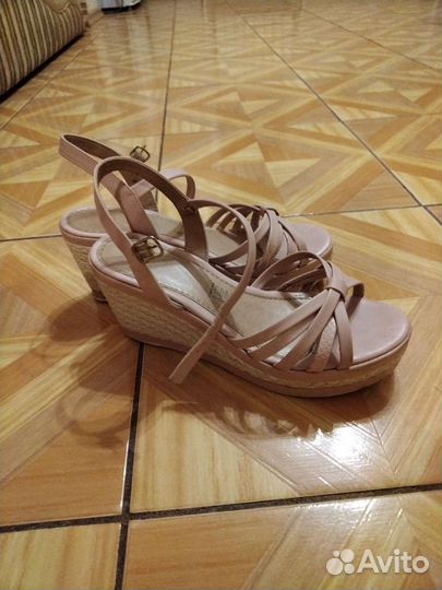 Босоножки женские 39 размер