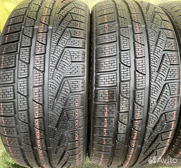 Pirelli Winter Sottozero 240 Serie II 245/35 R20 и 295/30 R20 97V