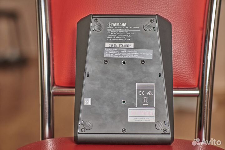 Практически новый, микшер Yamaha