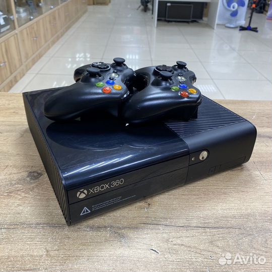 Microsoft Xbox 360 E 250 гб