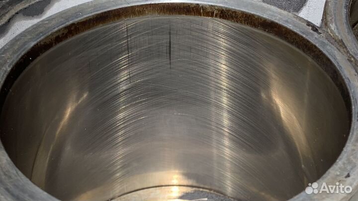 Двигатель Triumph Rocket 3