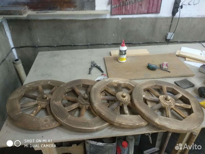 Колеса от телеги декоративные