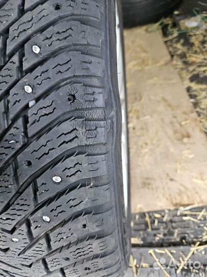 Nokian Tyres Hakkapeliitta 8 215/50 R17 95T