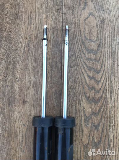 Hyundai IX35 амортизаторы комплект