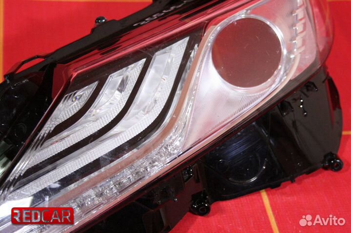 Стекло фары лев Toyota Camry XV70 (17)