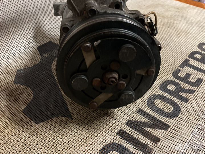 Компрессор кондиционера Opel Vectra C 13217307