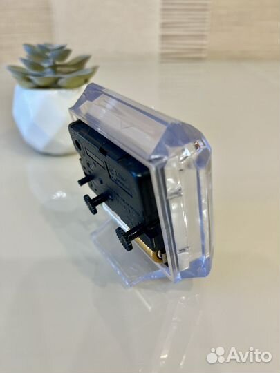 Часы будильник