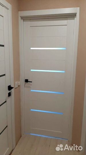 Межкомнатные дверь новые со стеклом