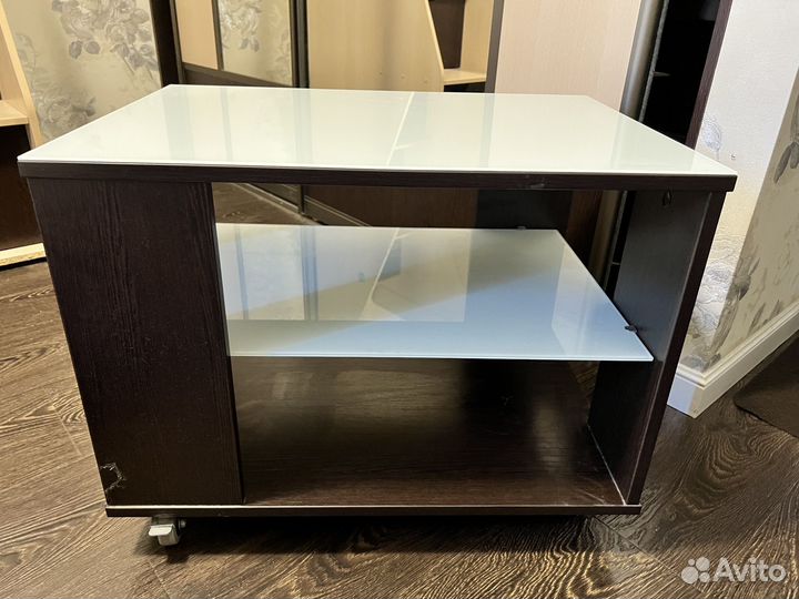 Журнальный столик