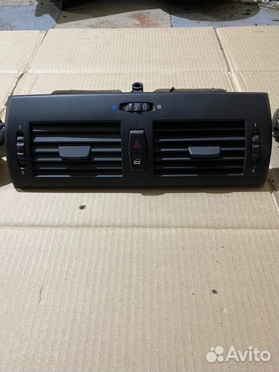 Вентиляционная решетка отопителя BMW X3 E83