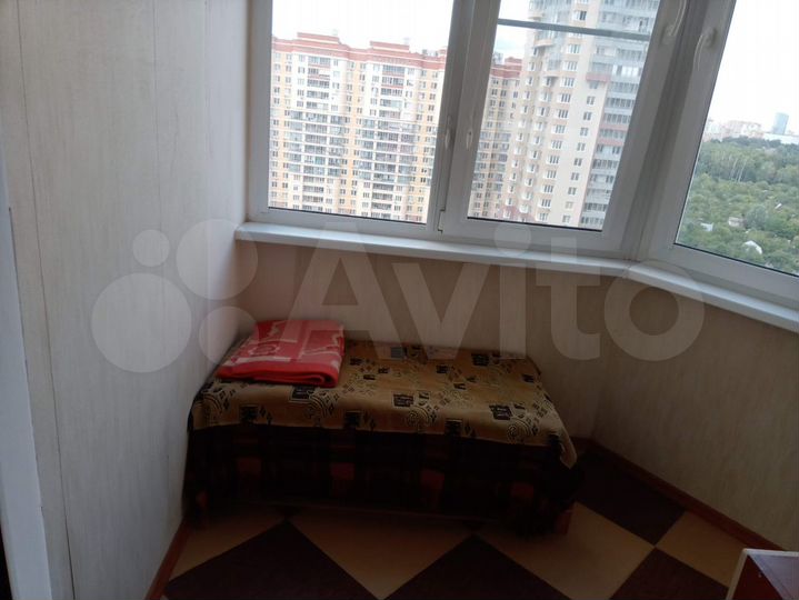 Комната 12 м² в 3-к., 17/17 эт.