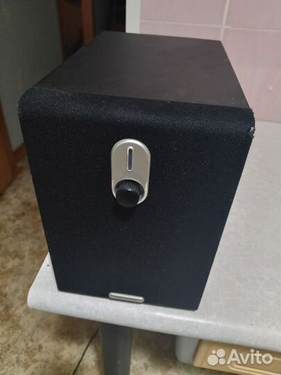 Активный сабвуфер