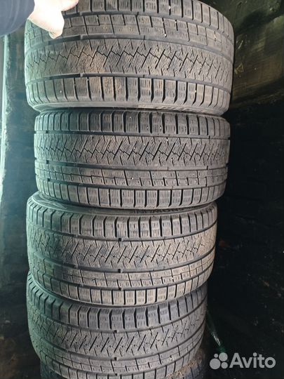 Triangle Snowlink TWT02 245/40 R18 H