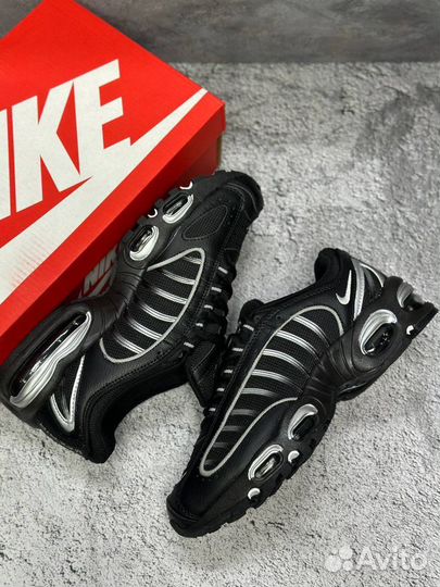 Кроссовки Nike Air Max Tailwind