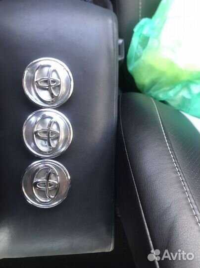 Колпачки на литые диски Тойота оригинальные