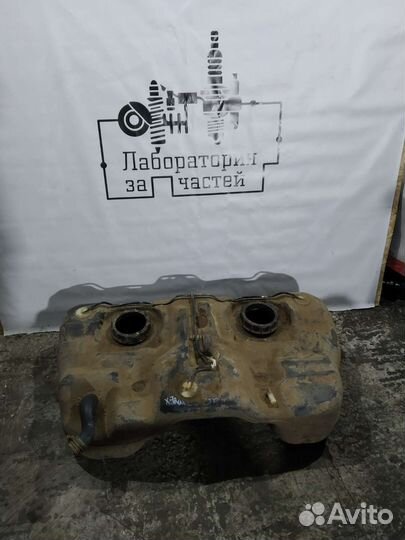 Бензобак топливный бак Nissan X-trail T30 4WD