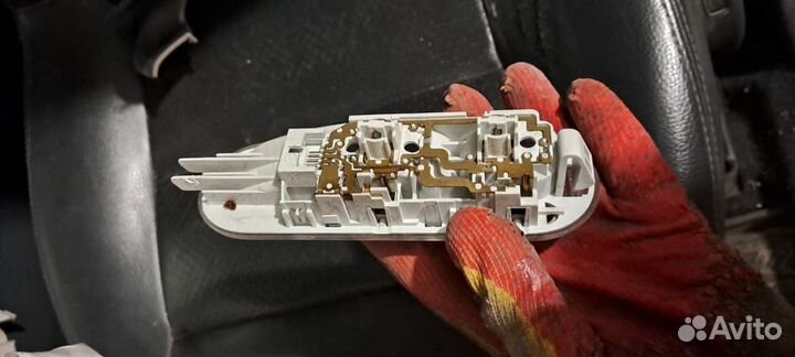 Плафон салона Renault duster Рено Дастер свет