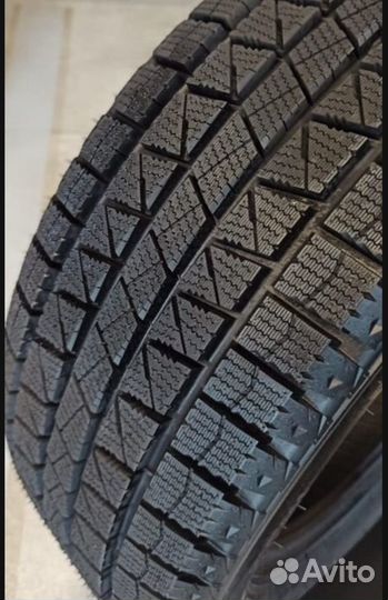 Compasal Ice Master 215/55 R16 93